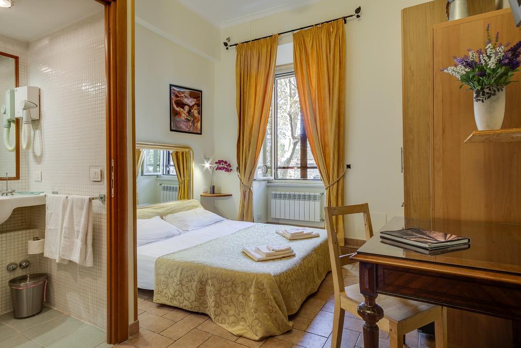Apartment At St. Peter's